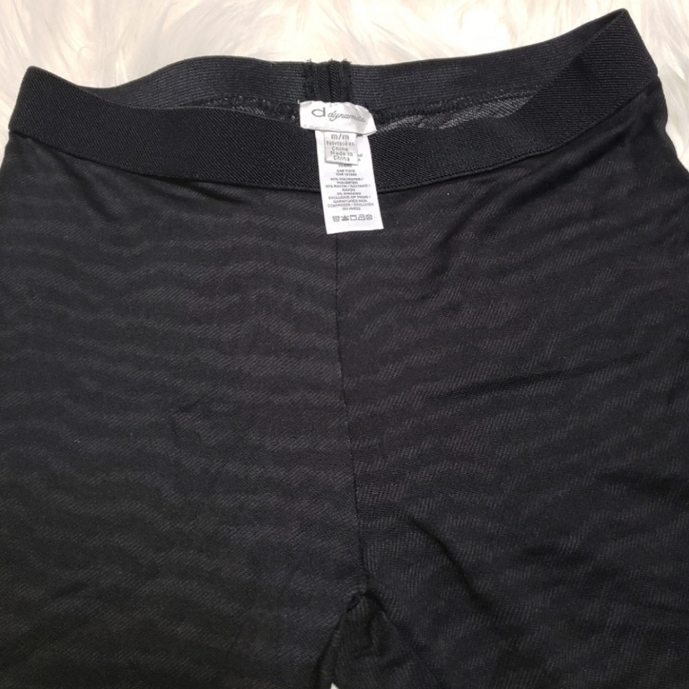 🆕️3/$30💐NWOT Dynamite Striped Leggings